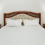 Arcadia Vip-apartments In Golfstream