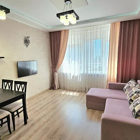 Arcadia Vip-apartments In Golfstream Apartman