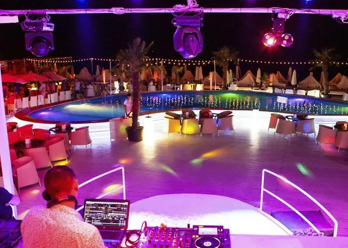 Arcadia Vip-apartments In Golfstream Apartment